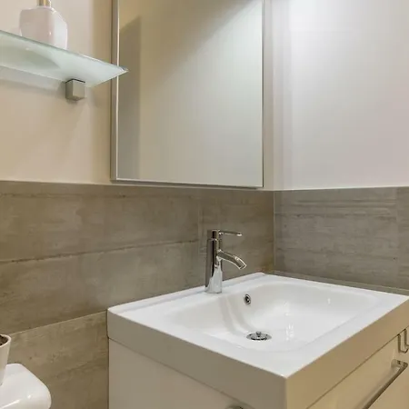 Alma Apartment